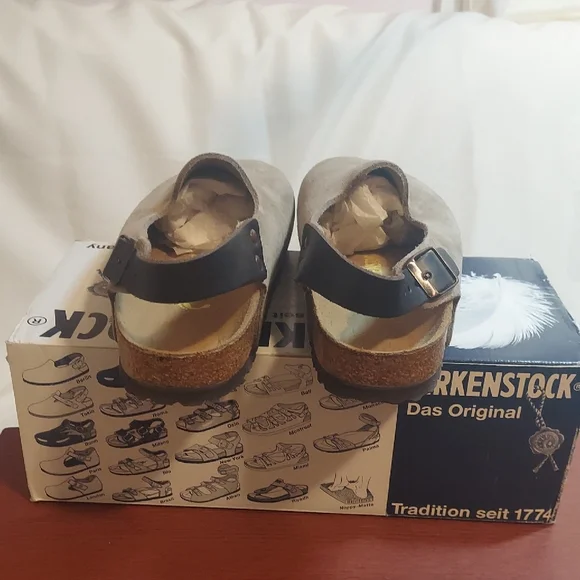 Birkenstock Tan Flats with Suede Upper - Picture 5 of 6